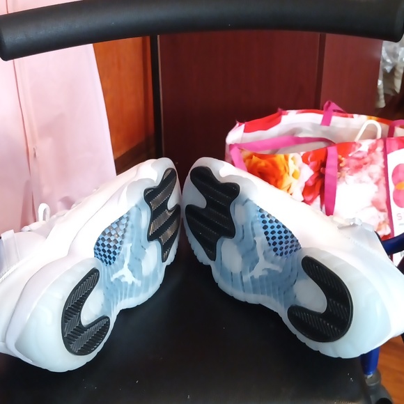 Air Jordans - Picture 9 of 11